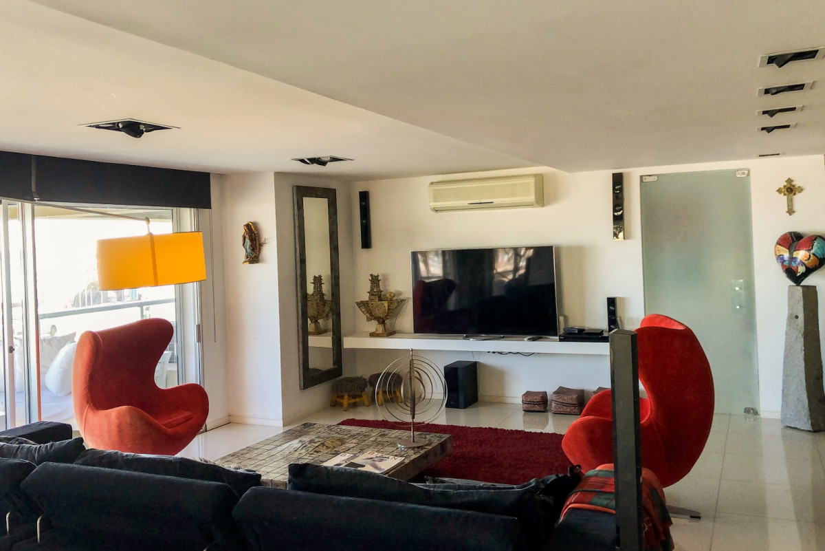 Puerto, Apartamento en venta en Espigon, tres suites mas dependencia