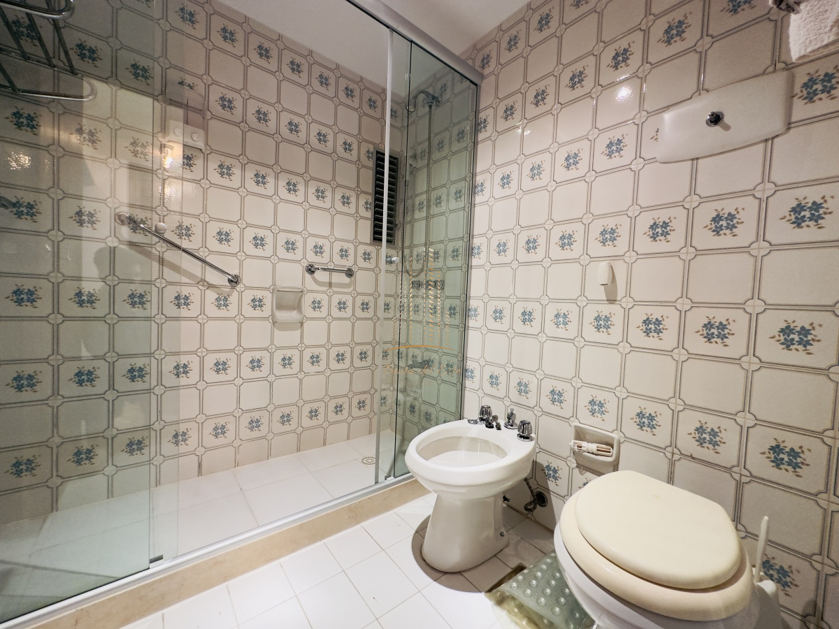Apartamento ID.533 - Apartamento en alquiler, frente al mar en Punta del Este, mansa