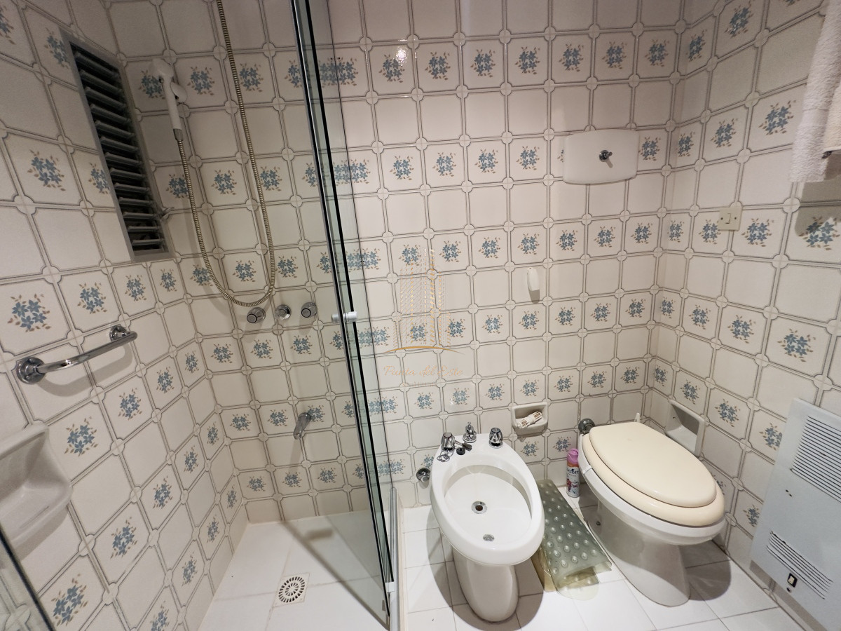 Apartamento ID.533 - Apartamento en alquiler, frente al mar en Punta del Este, mansa