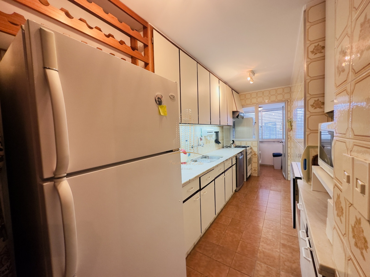 Apartamento ID.533 - Apartamento en alquiler, frente al mar en Punta del Este, mansa