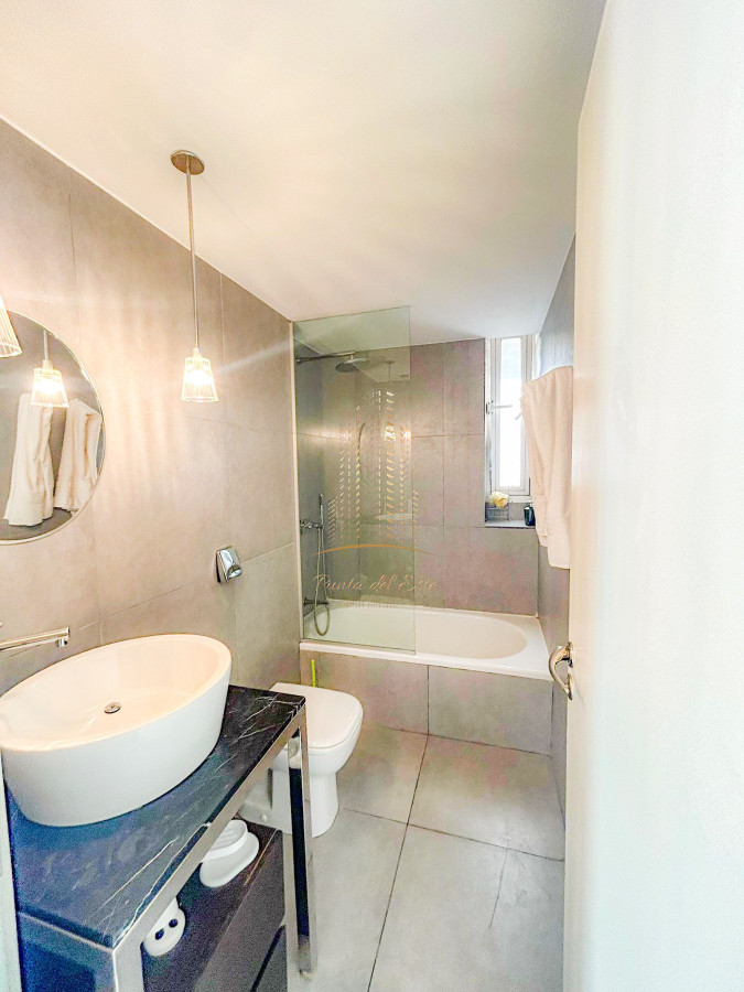 Apartamento ID.671 - Venta de apartamento en Punta del Este.