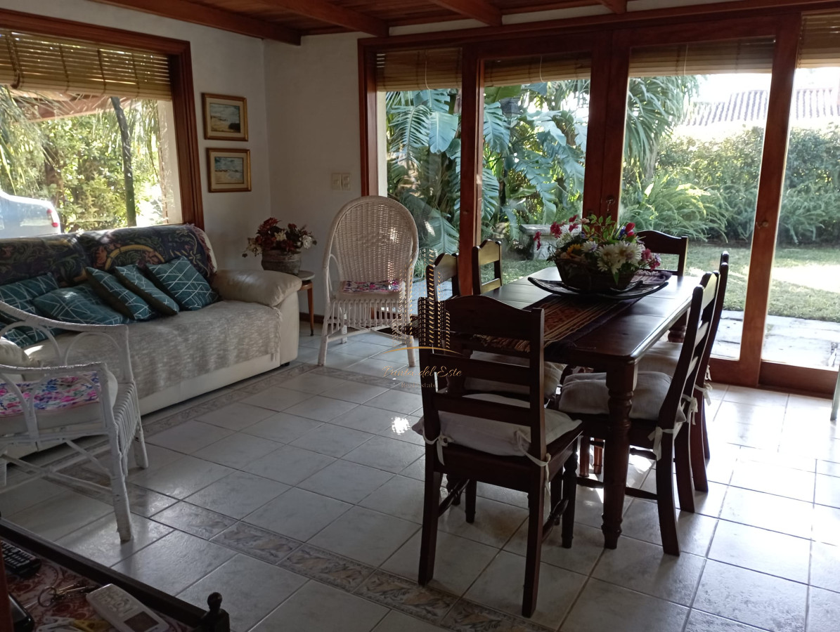 Casa ID.1021 - Casa en venta Impecable estado