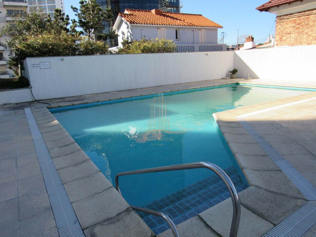 Apartamento ID.533 - Apartamento en alquiler, frente al mar en Punta del Este, mansa