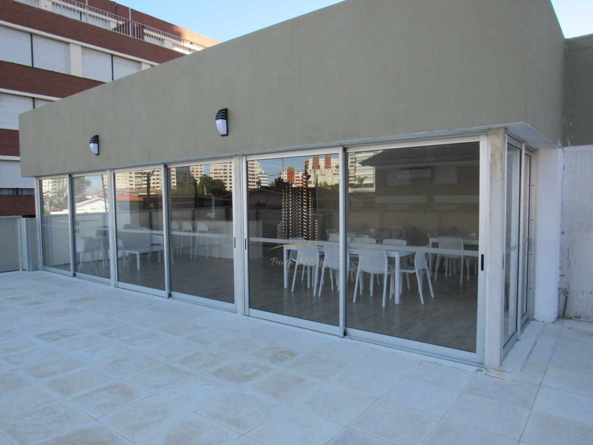 Apartamento ID.533 - Apartamento en alquiler, frente al mar en Punta del Este, mansa