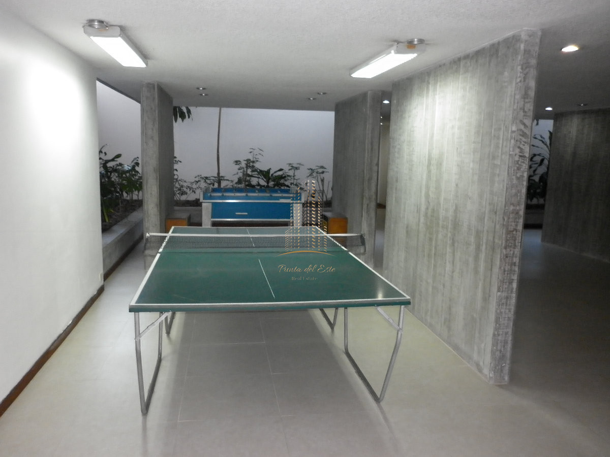 Apartamento ID.533 - Apartamento en alquiler, frente al mar en Punta del Este, mansa