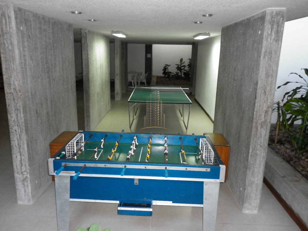 Apartamento ID.533 - Apartamento en alquiler, frente al mar en Punta del Este, mansa