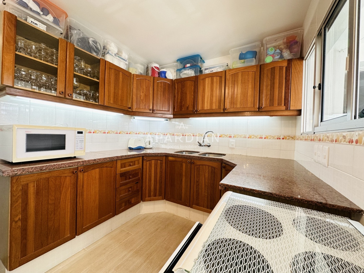 Apartamento ID.21097798 - Venta  de apartamento de 4 dormitorios en Punta de Este