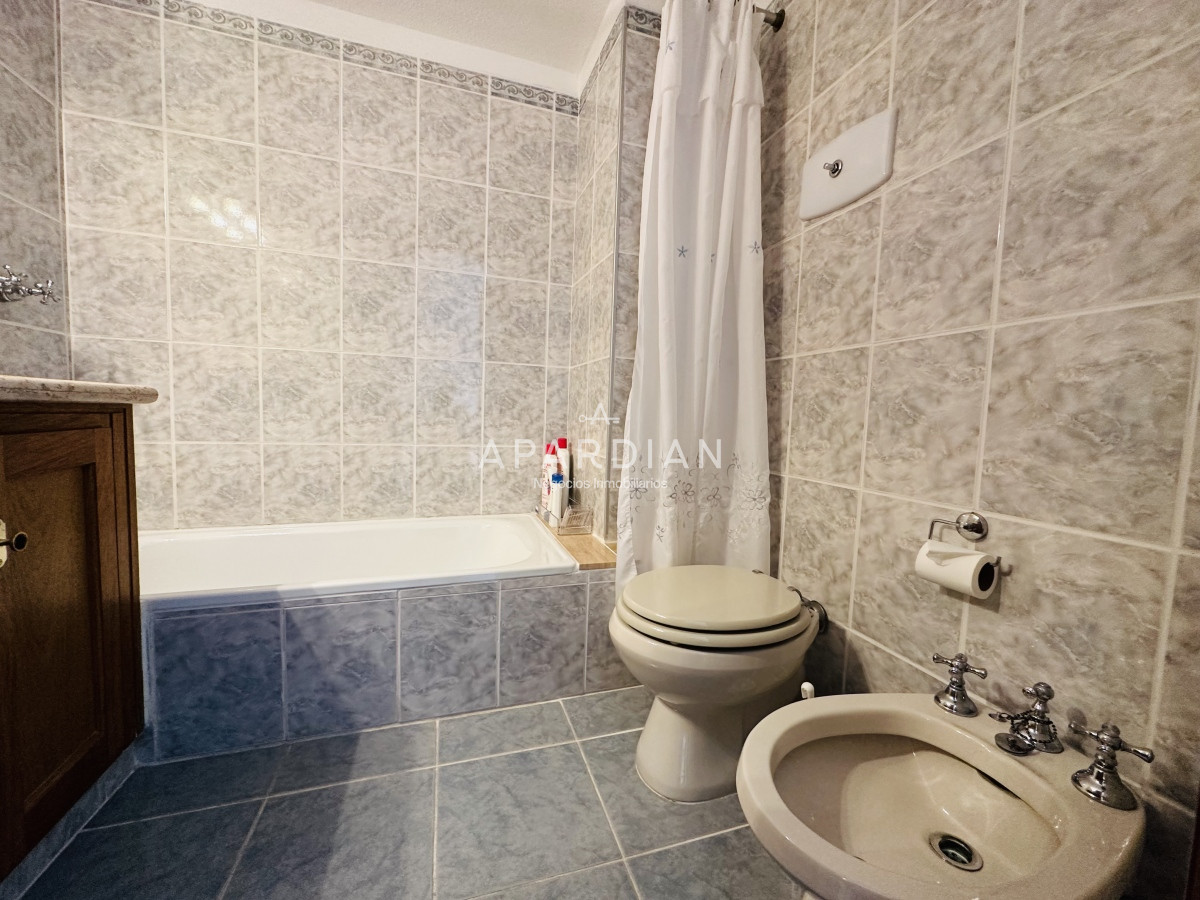 Apartamento ID.21097798 - Venta  de apartamento de 4 dormitorios en Punta de Este