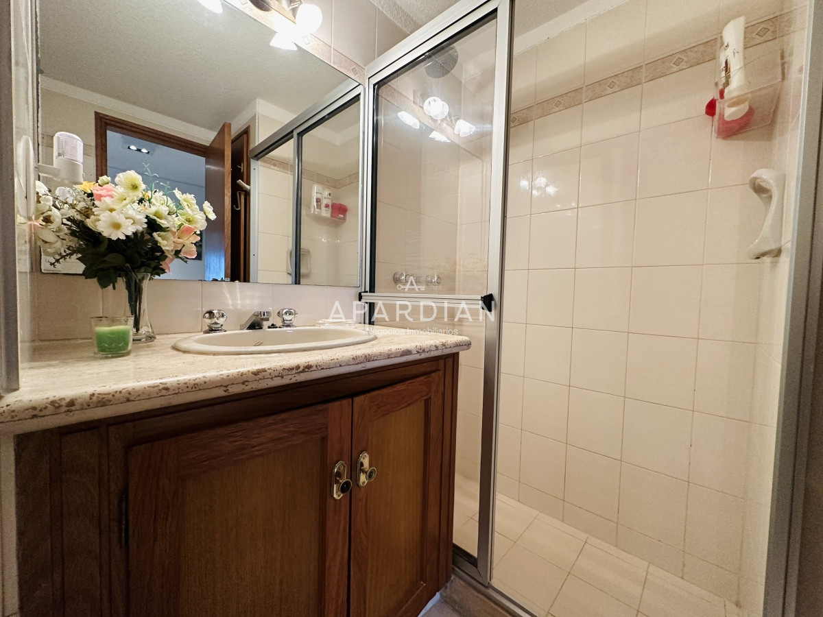 Apartamento ID.21097798 - Venta  de apartamento de 4 dormitorios en Punta de Este