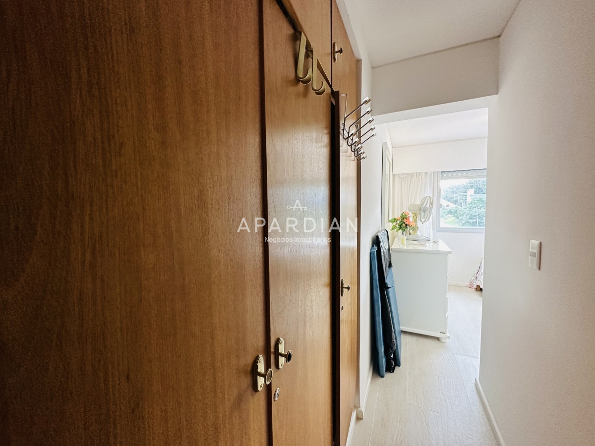 Apartamento ID.21097798 - Venta  de apartamento de 4 dormitorios en Punta de Este