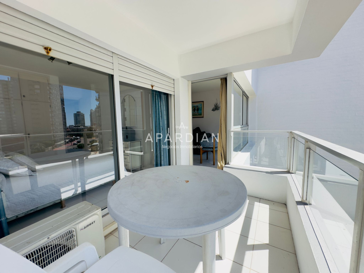 Apartamento ID.21097051 - Apto en venta, 1 dormitorio y medio, excelente ubicación, Punta del este.