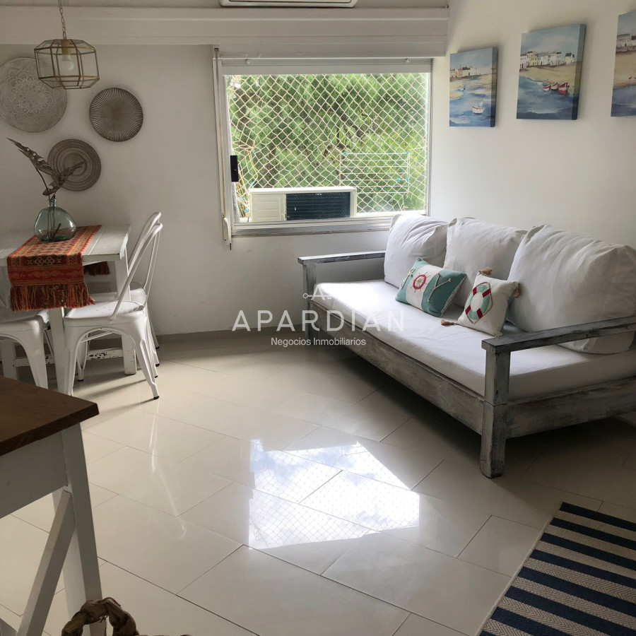 Apartamento ID.21096941 -  Apartamento en venta de un dormitorio y gran playroom en Punta del Este