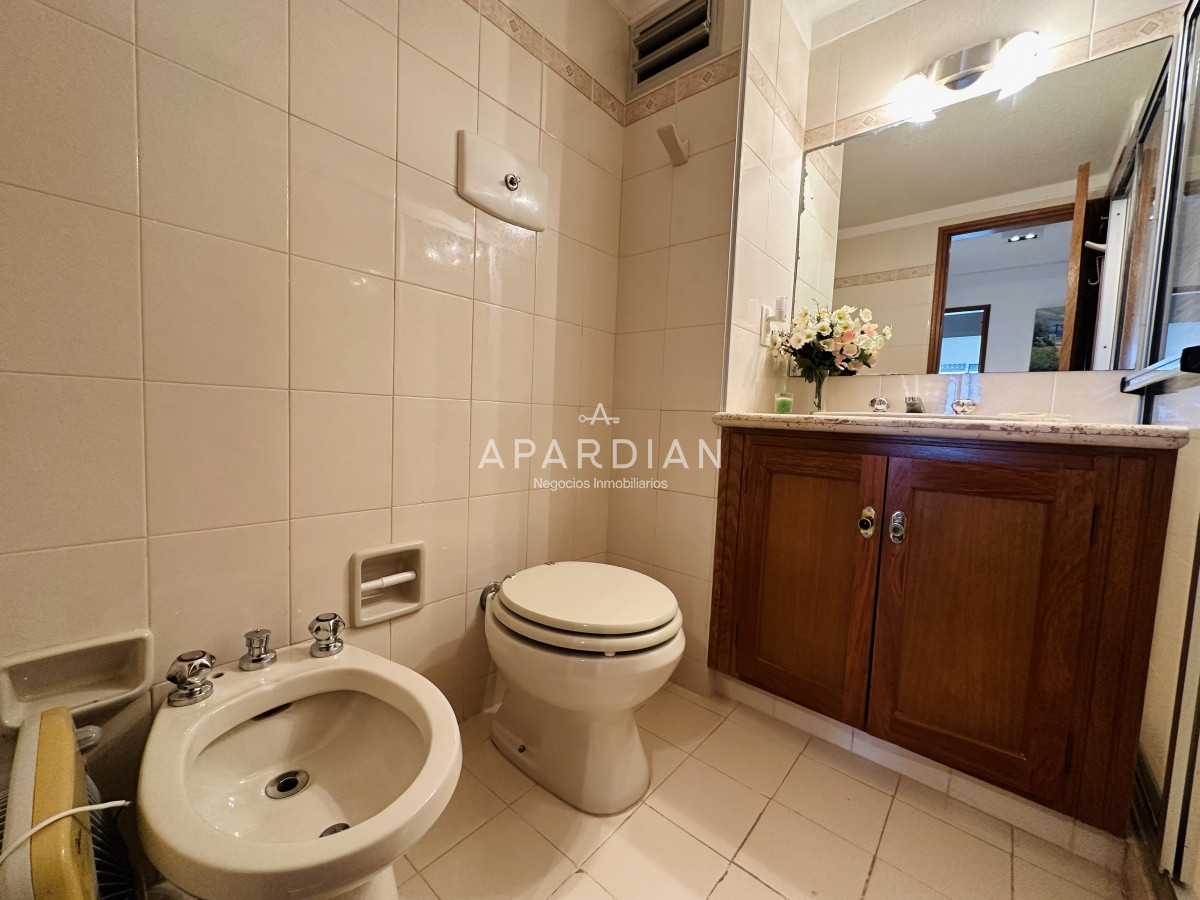 Apartamento ID.21097798 - Venta  de apartamento de 4 dormitorios en Punta de Este