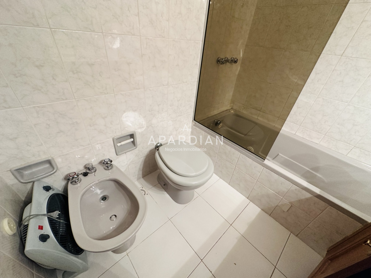 Apartamento ID.21097798 - Venta  de apartamento de 4 dormitorios en Punta de Este