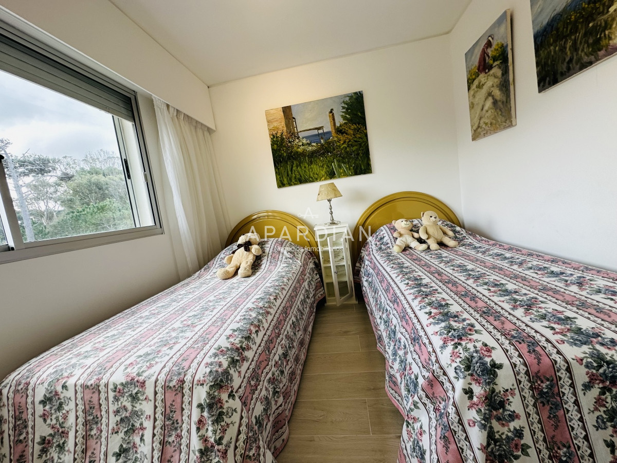 Apartamento ID.21097798 - Venta  de apartamento de 4 dormitorios en Punta de Este