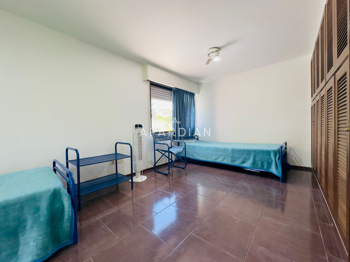 Casa ID.21096792 - Casa en Venta, 5 dormitorios, 50 metros de la playa.