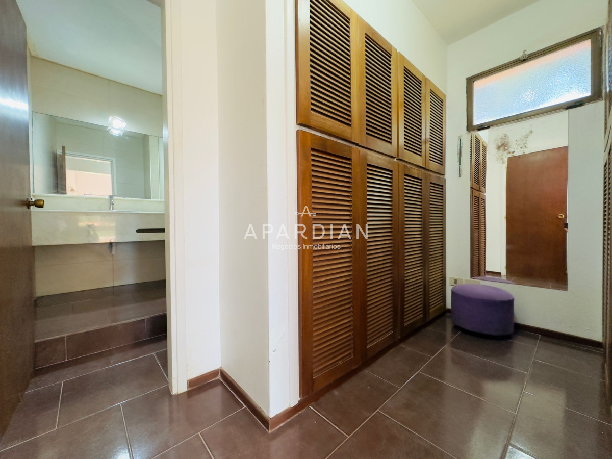 Casa ID.21096792 - Casa en Venta, 5 dormitorios, 50 metros de la playa.