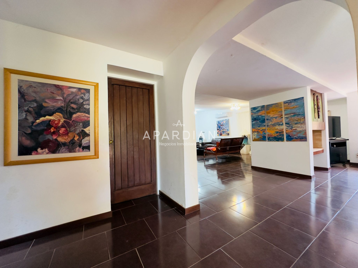 Casa ID.21096792 - Casa en Venta, 5 dormitorios, 50 metros de la playa.