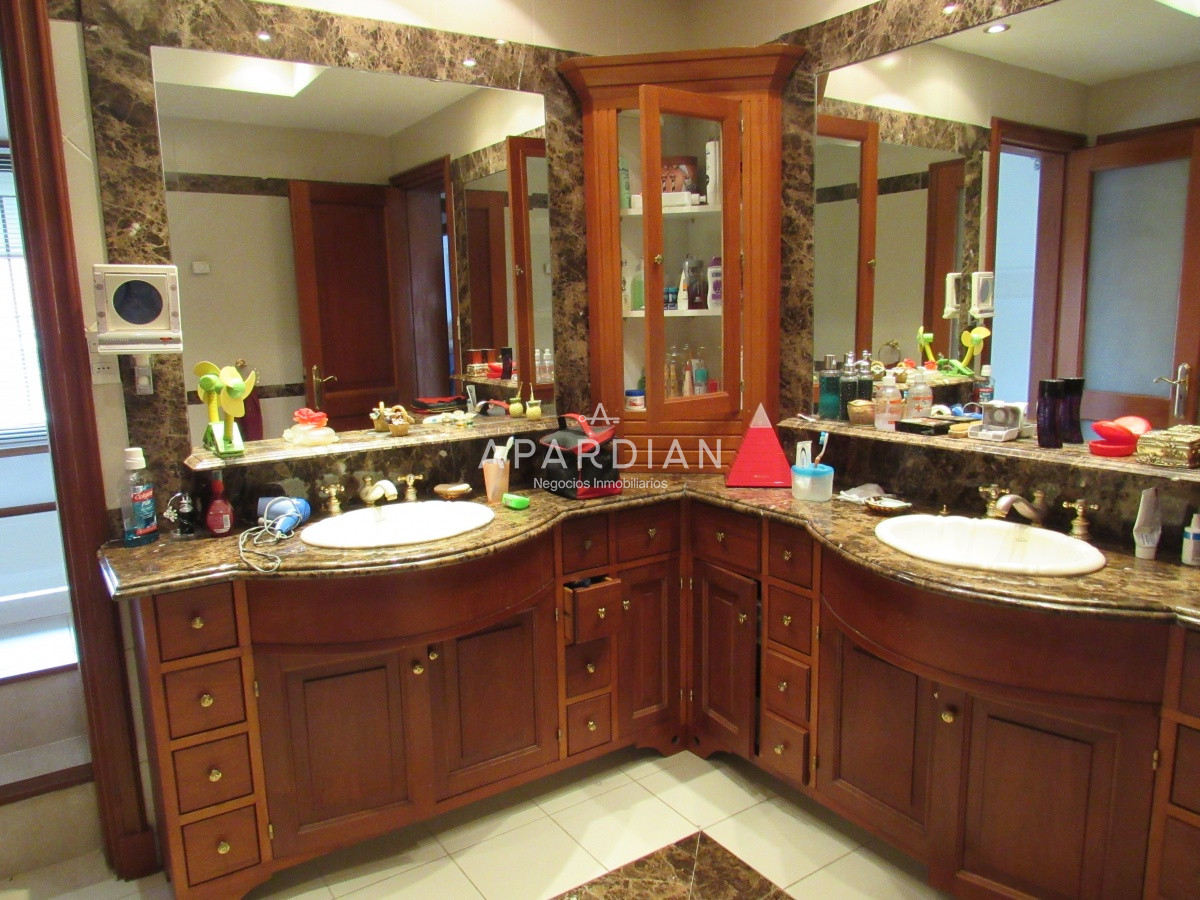 Casa ID.21096810 - Casa en venta de 7 dormitorios en Punta del Este