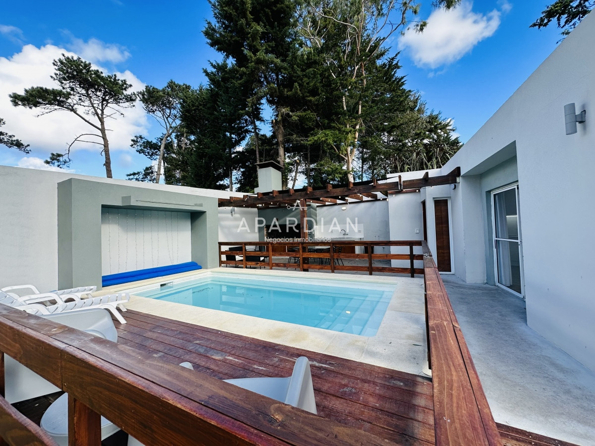 Casa ID.21097914 - Casa con piscina en venta  en Punta del Este