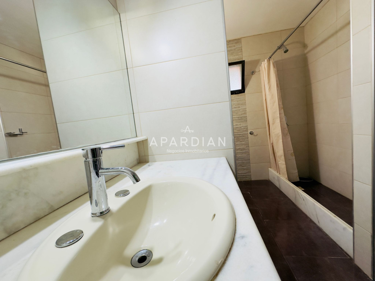 Casa ID.21096792 - Casa en Venta, 5 dormitorios, 50 metros de la playa.
