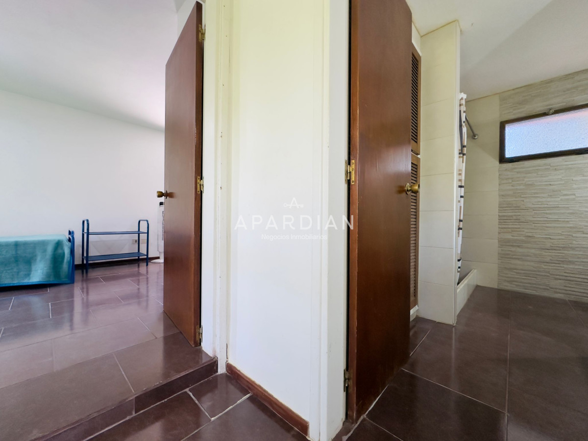 Casa ID.21096792 - Casa en Venta, 5 dormitorios, 50 metros de la playa.