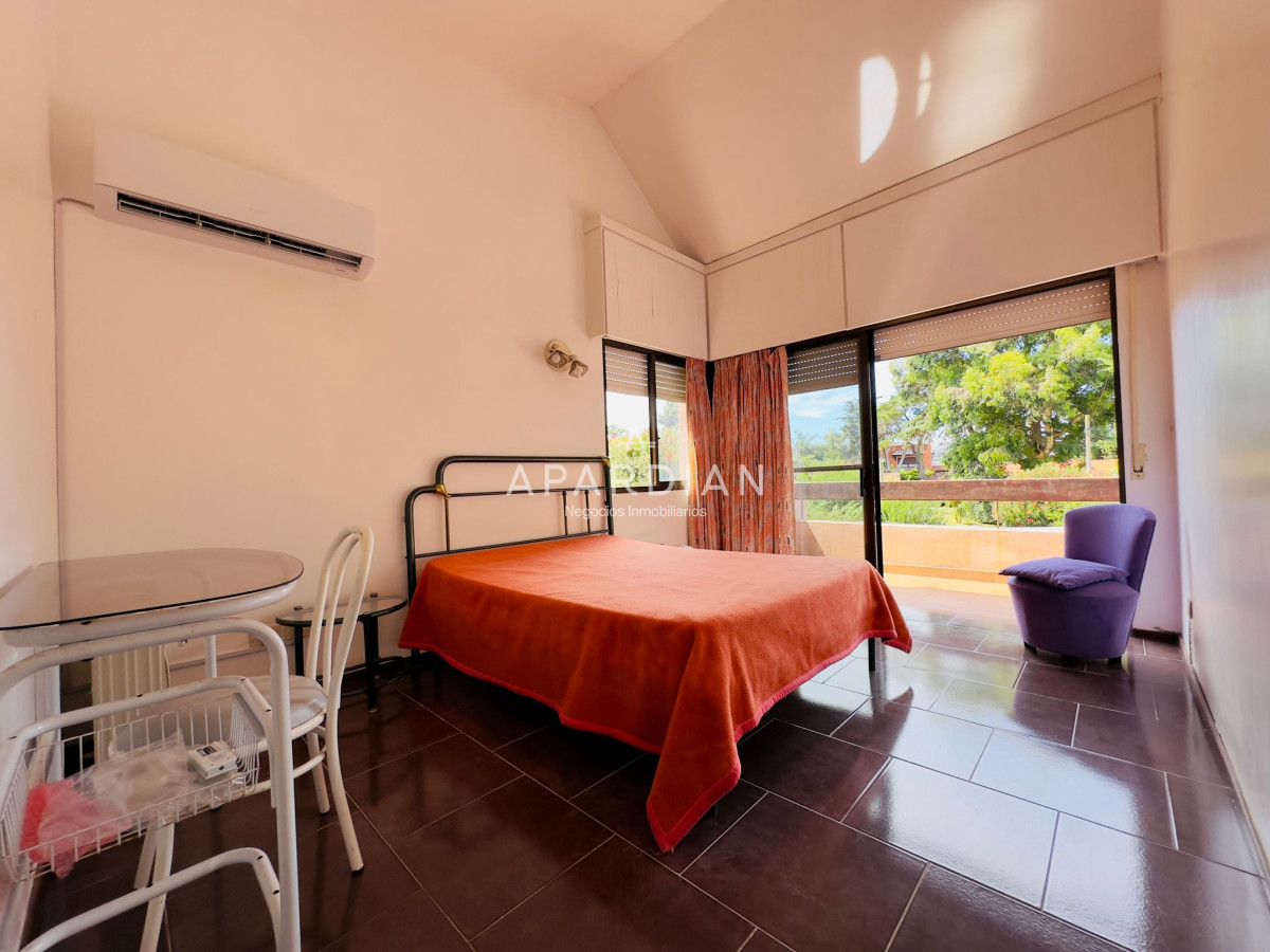 Casa ID.21096792 - Casa en Venta, 5 dormitorios, 50 metros de la playa.