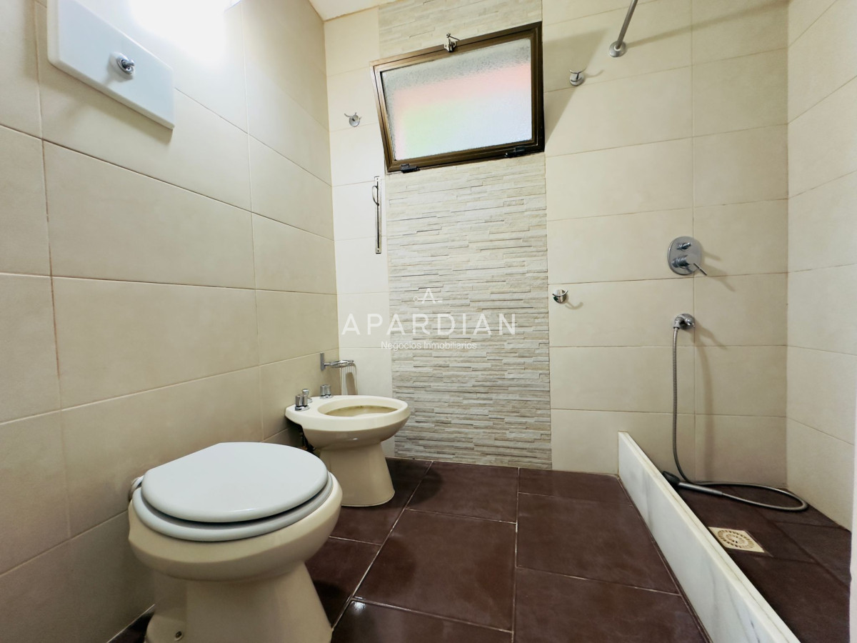 Casa ID.21096792 - Casa en Venta, 5 dormitorios, 50 metros de la playa.