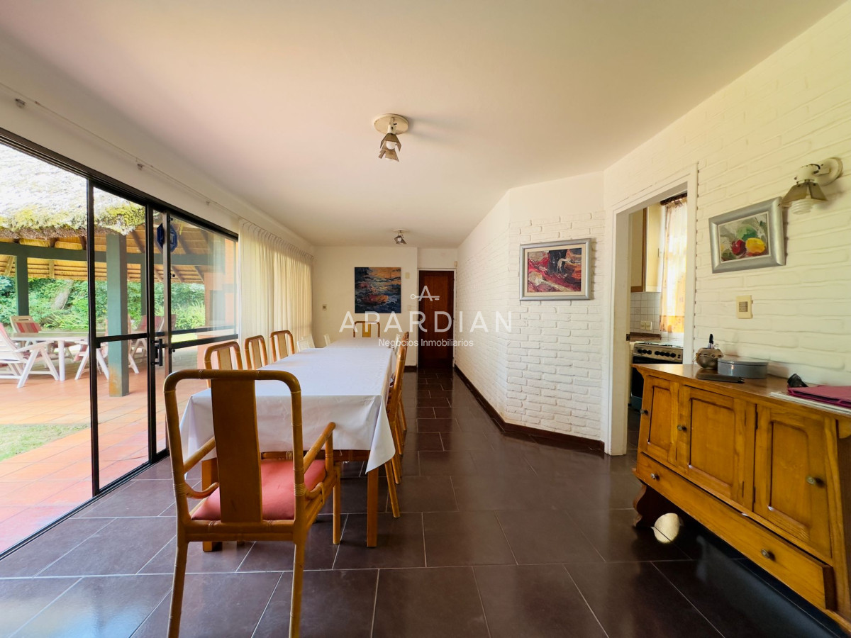 Casa ID.21096792 - Casa en Venta, 5 dormitorios, 50 metros de la playa.