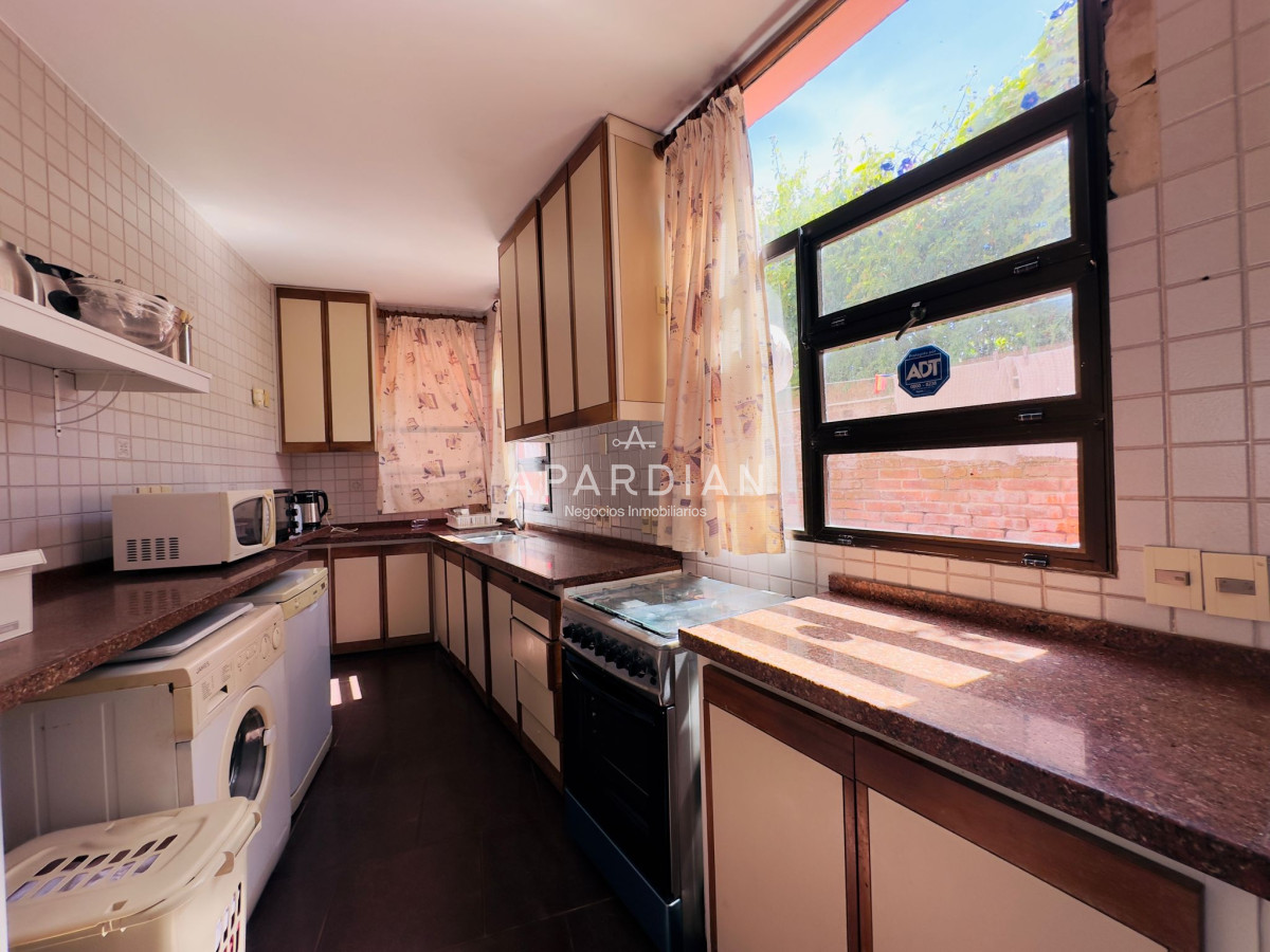 Casa ID.21096792 - Casa en Venta, 5 dormitorios, 50 metros de la playa.