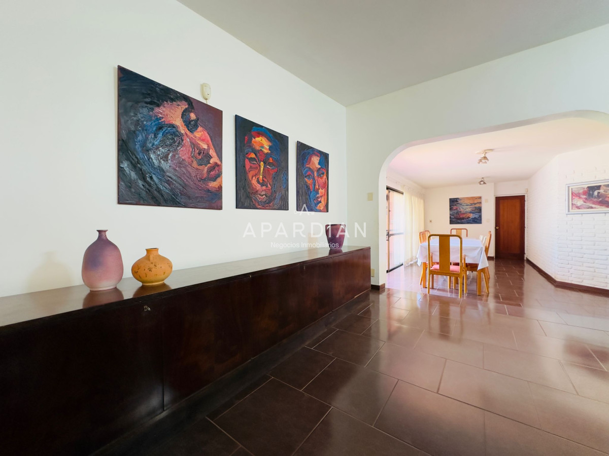 Casa ID.21096792 - Casa en Venta, 5 dormitorios, 50 metros de la playa.