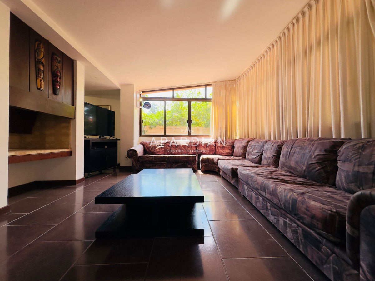 Casa ID.21096792 - Casa en Venta, 5 dormitorios, 50 metros de la playa.