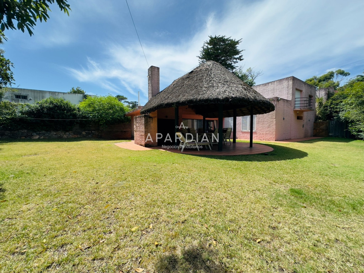Casa ID.21096792 - Casa en Venta, 5 dormitorios, 50 metros de la playa.
