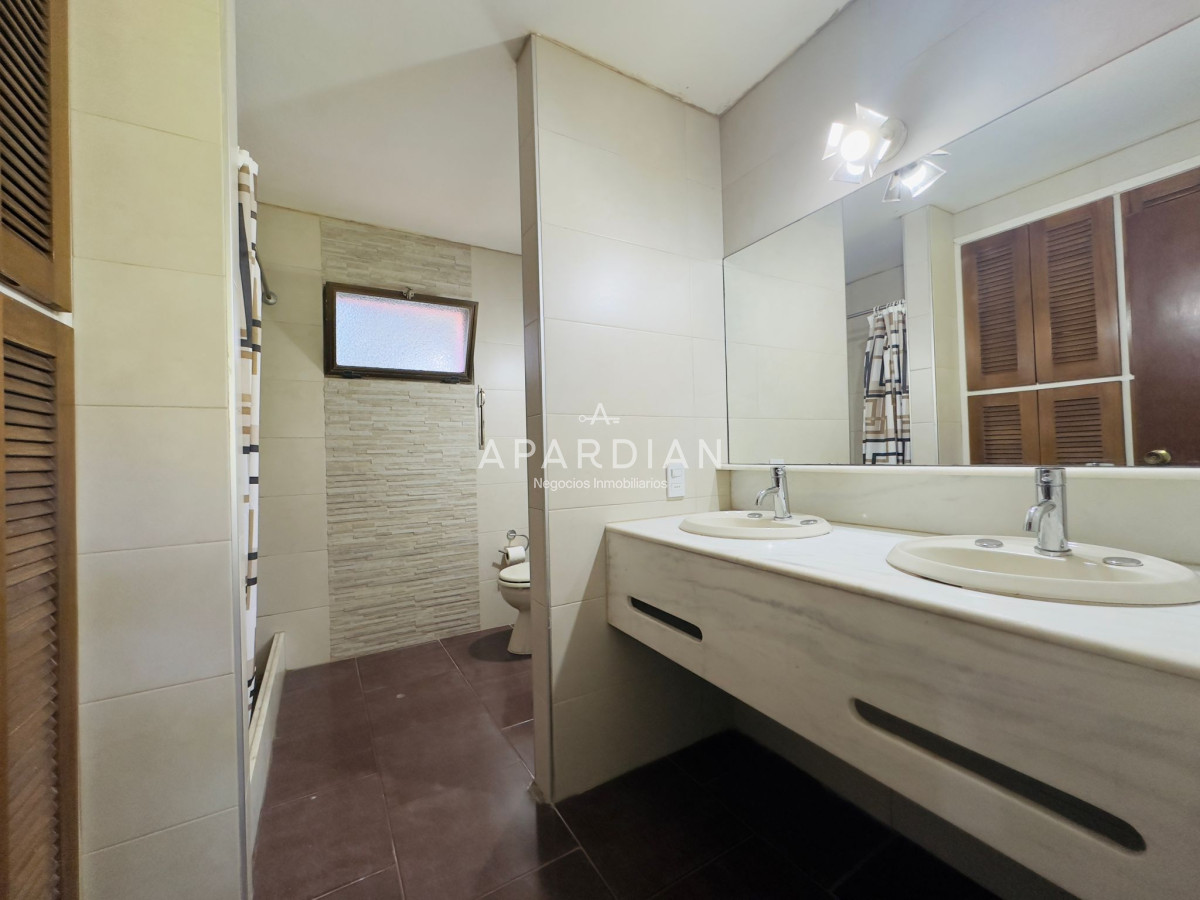 Casa ID.21096792 - Casa en Venta, 5 dormitorios, 50 metros de la playa.