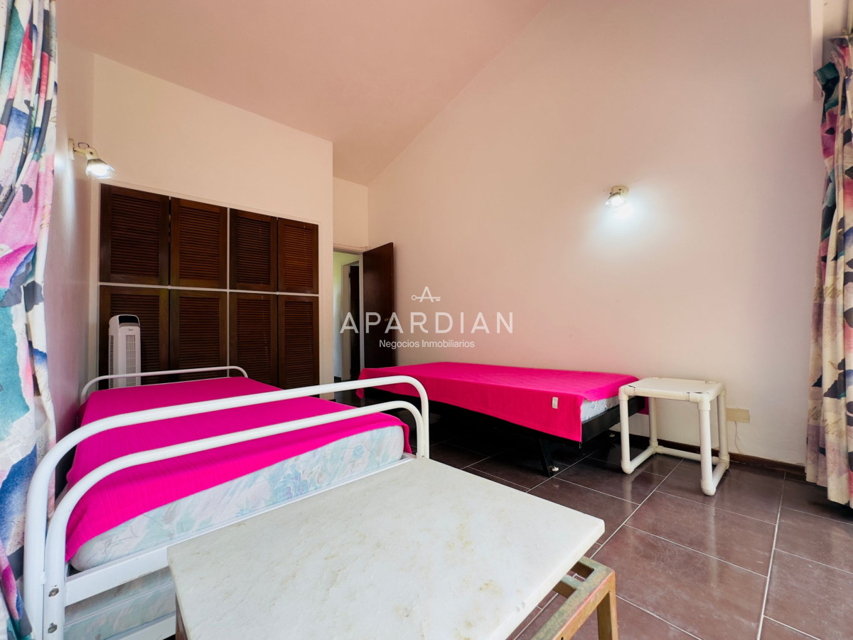 Casa ID.21096792 - Casa en Venta, 5 dormitorios, 50 metros de la playa.