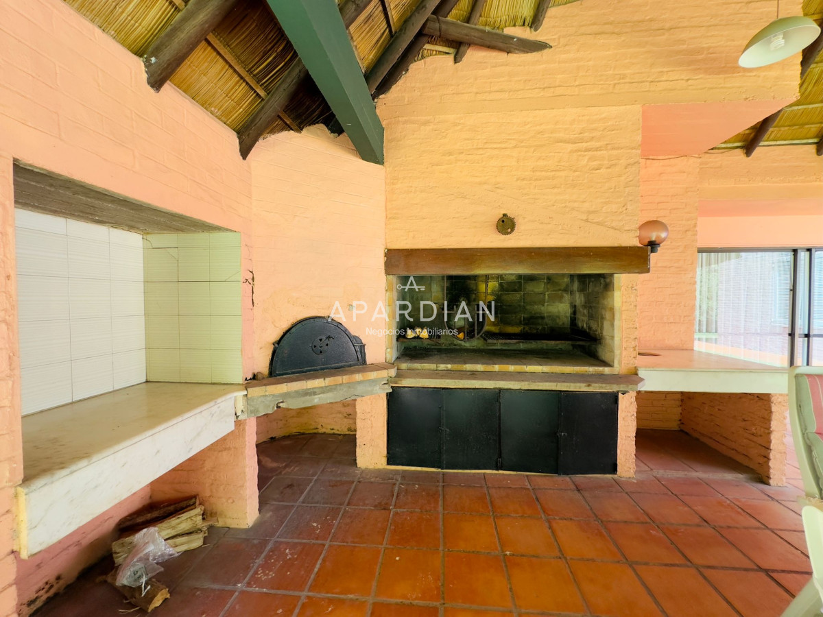 Casa ID.21096792 - Casa en Venta, 5 dormitorios, 50 metros de la playa.