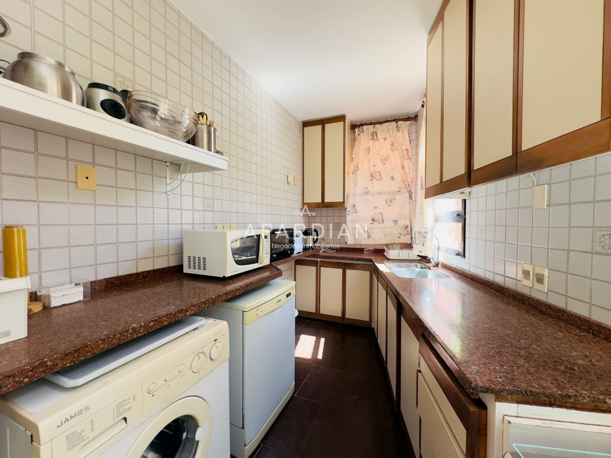 Casa ID.21096792 - Casa en Venta, 5 dormitorios, 50 metros de la playa.