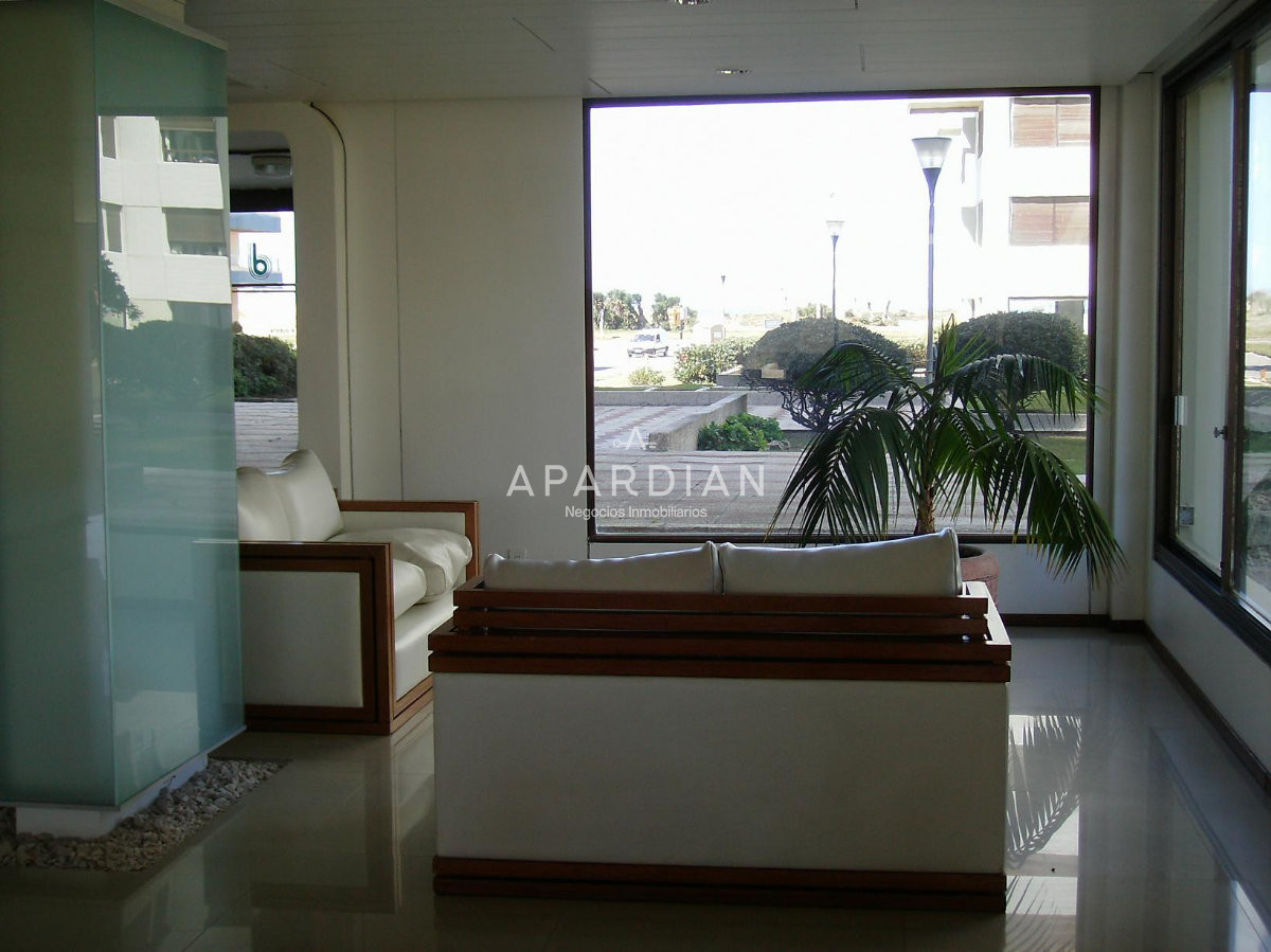 Apartamento ID.21100036 - Apartamento frente al Mar en Playa Brava