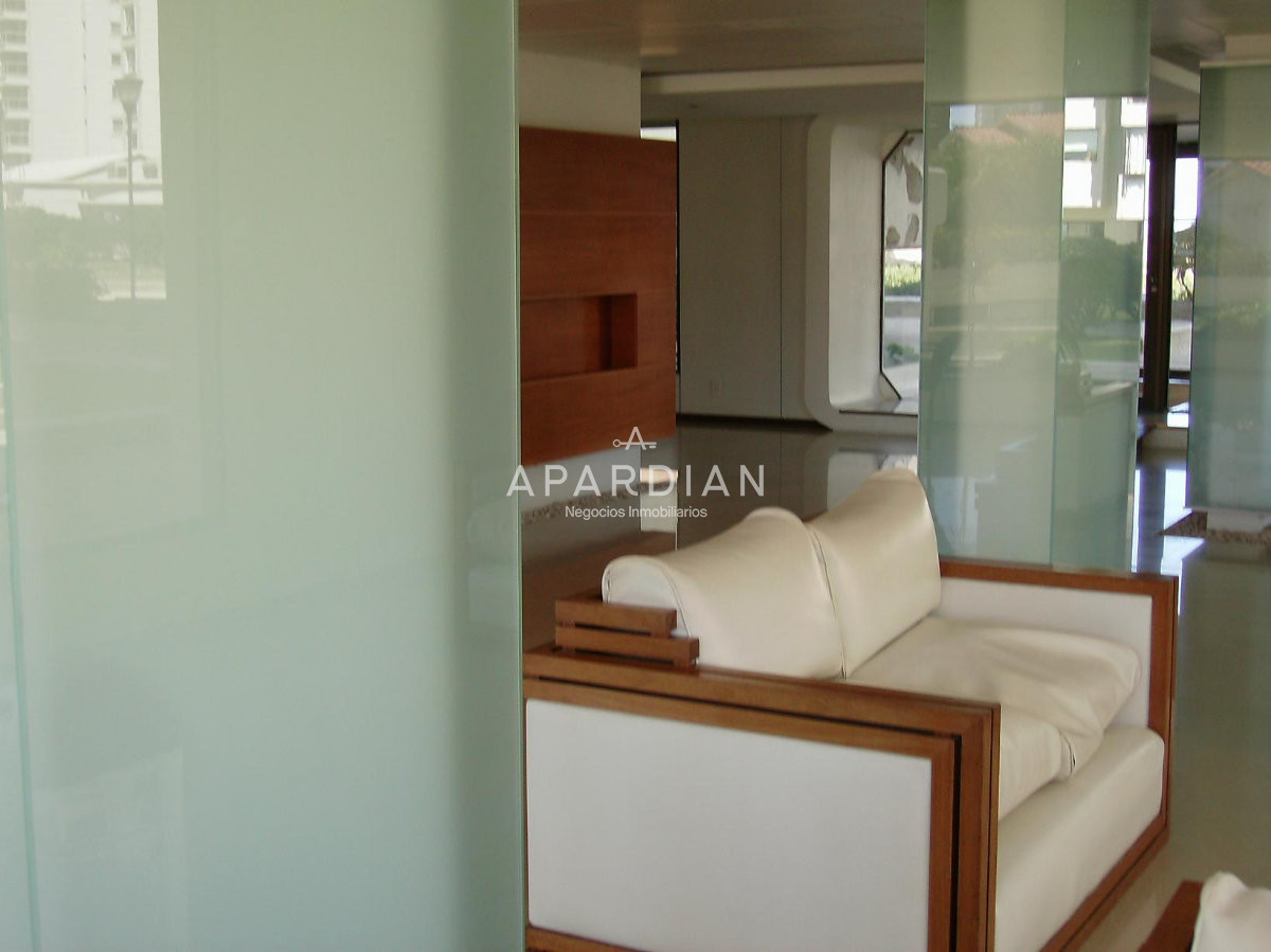 Apartamento ID.21100036 - Apartamento frente al Mar en Playa Brava