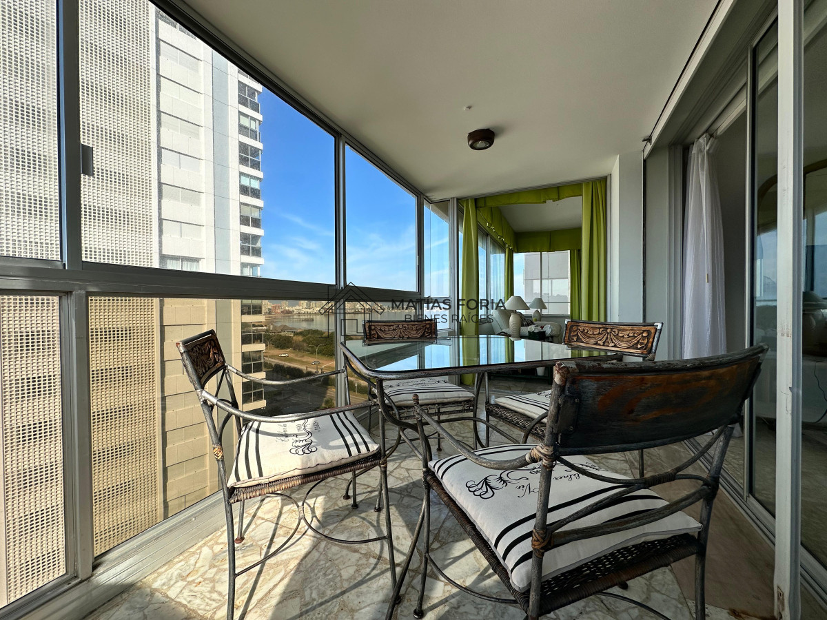 Apartamento ID.28 - Apartamento en venta de dos dormitorios en Punta del Este
