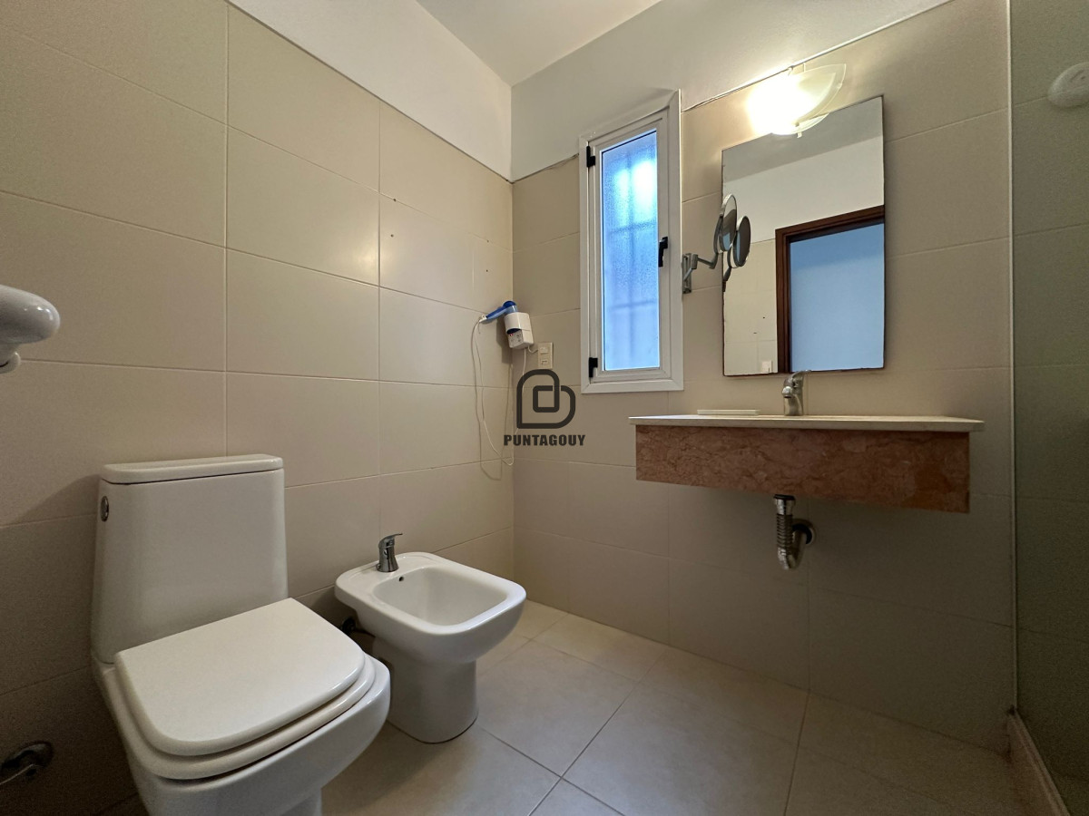 Apartamento ID.1686 - Apartamento en Venta, 2 dormitorios, Punta del Este.