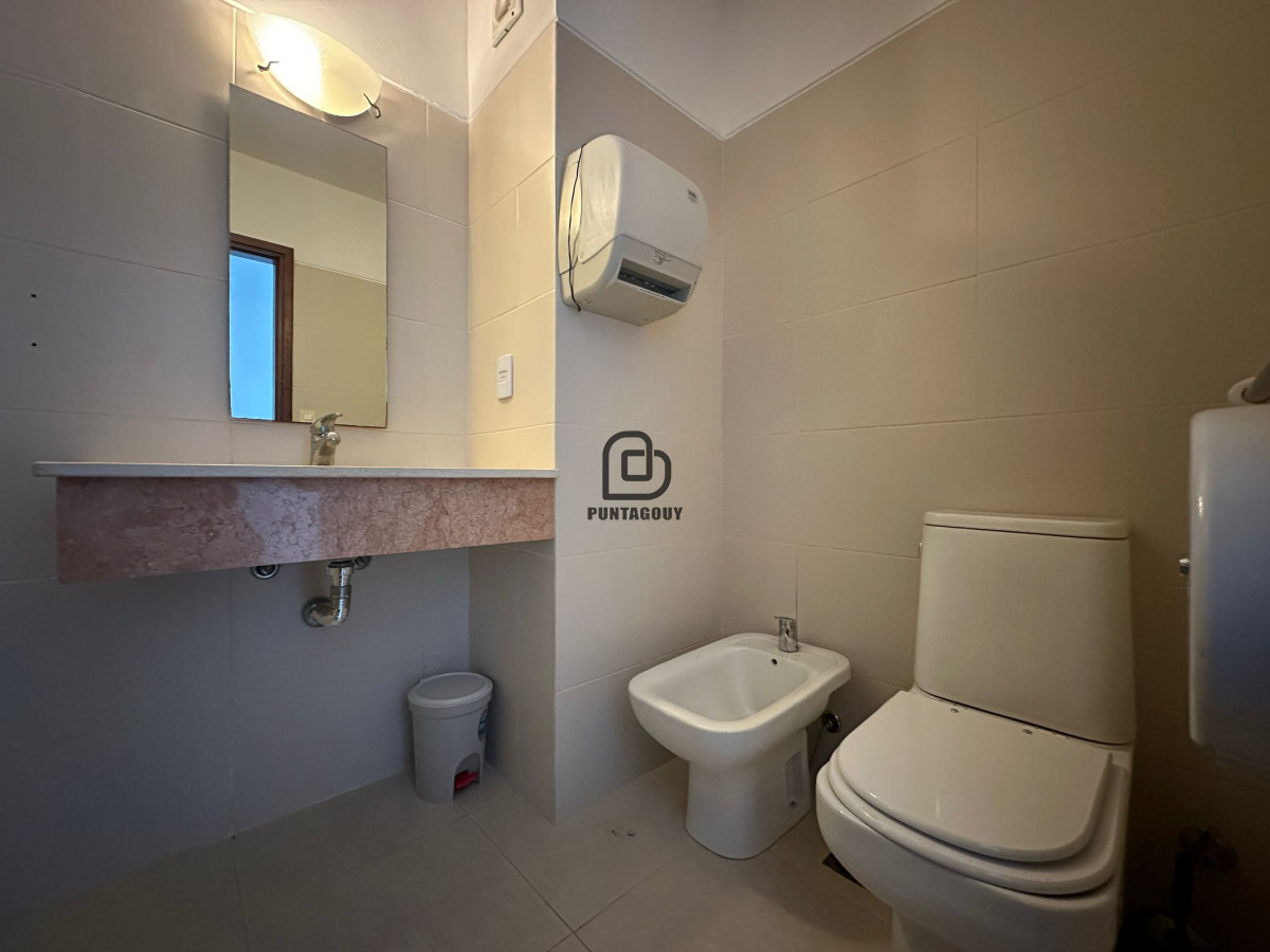 Apartamento ID.1686 - Apartamento en Venta, 2 dormitorios, Punta del Este.