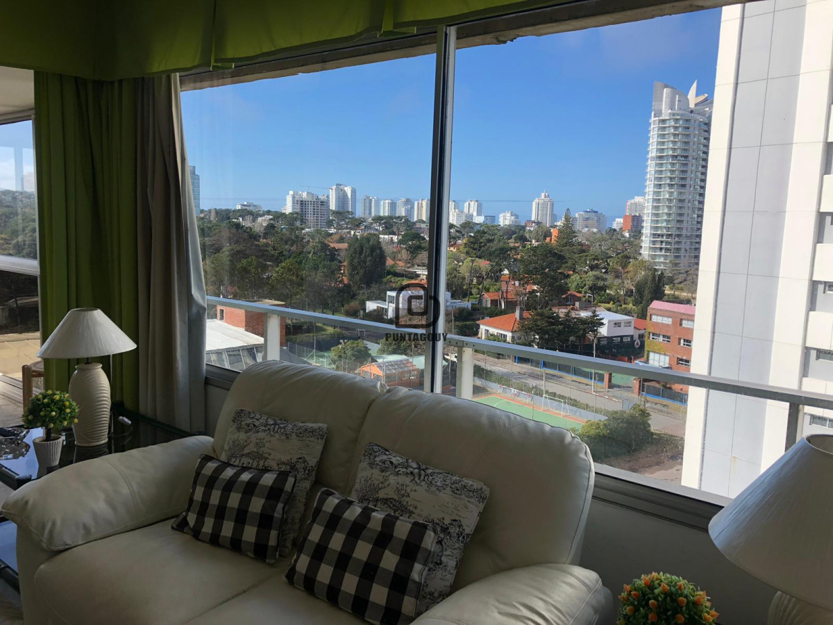 Apartamento ID.1400 - Apartamento en venta y alquiler  de 2 dormitorios en Punta del Este
