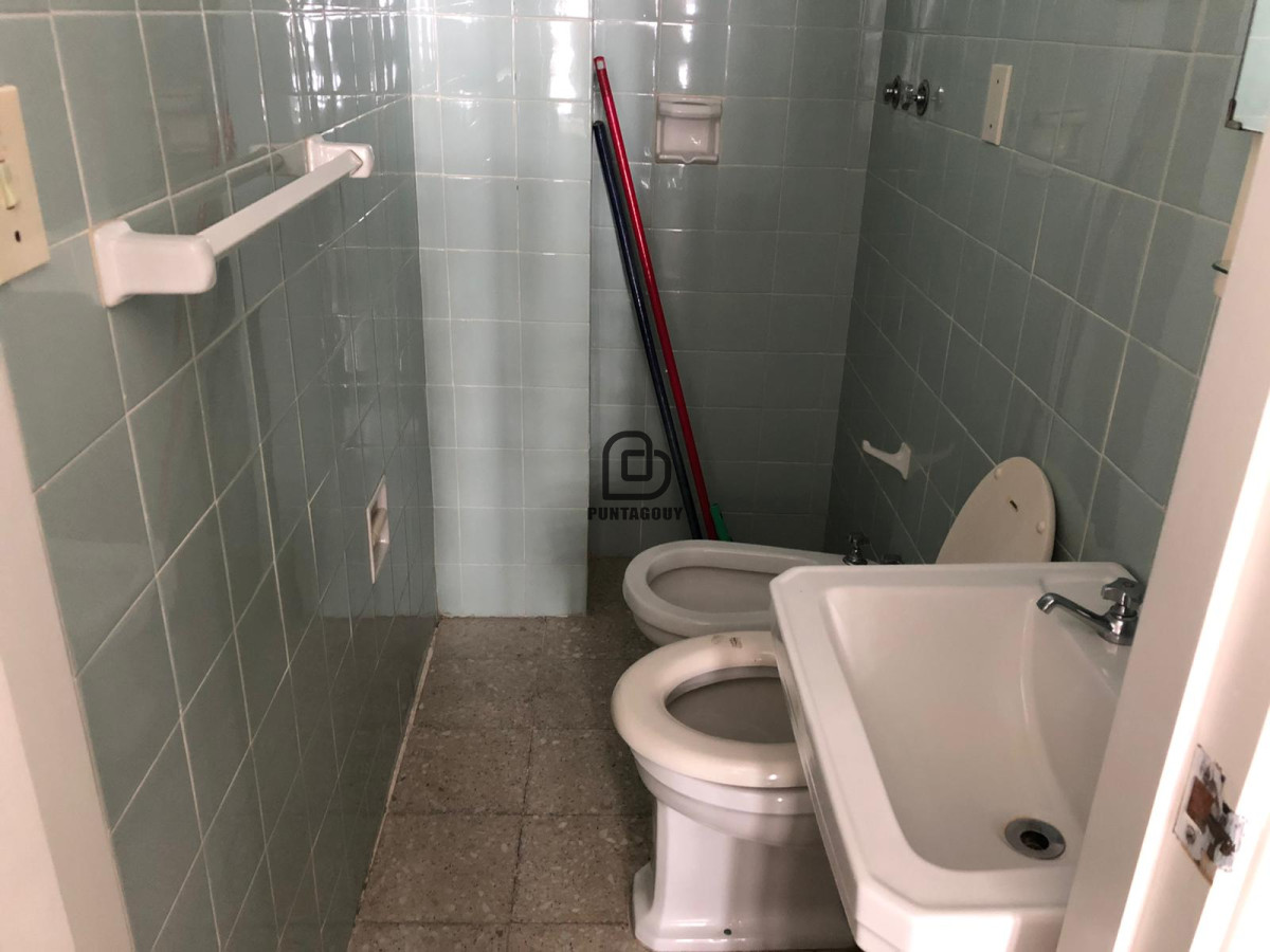 Apartamento ID.1400 - Apartamento en venta y alquiler  de 2 dormitorios en Punta del Este