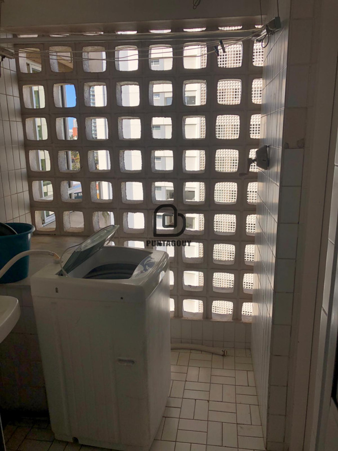 Apartamento ID.1400 - Apartamento en venta y alquiler  de 2 dormitorios en Punta del Este