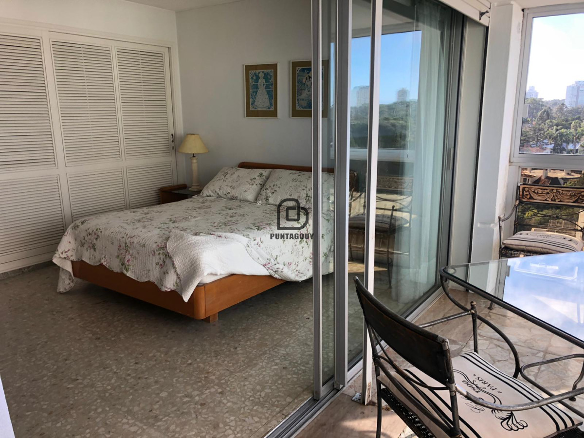 Apartamento ID.1400 - Apartamento en venta y alquiler  de 2 dormitorios en Punta del Este