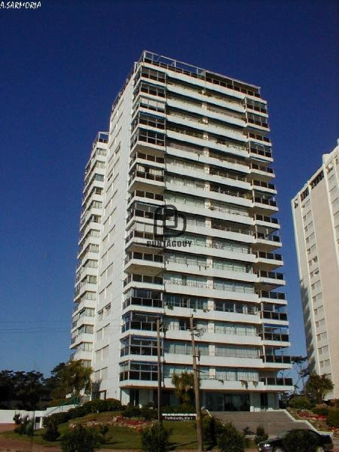 Apartamento ID.1400 - Apartamento en venta y alquiler  de 2 dormitorios en Punta del Este