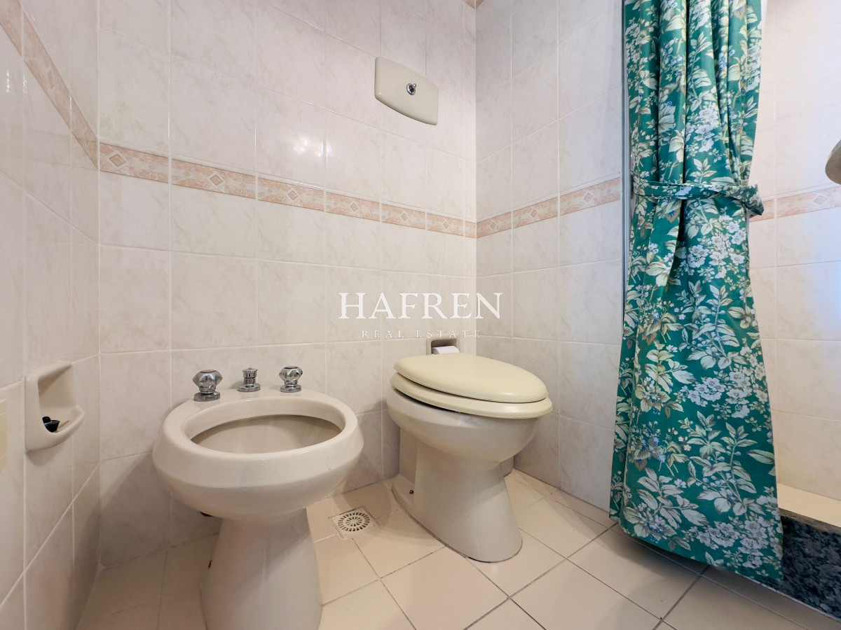Apartamento ID.81 - Apto en venta de 2 dormitorios, 2 baños, con vista al mar!