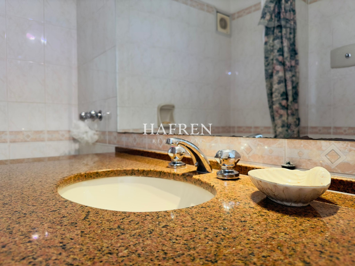 Apartamento ID.81 - Apto en venta de 2 dormitorios, 2 baños, con vista al mar!