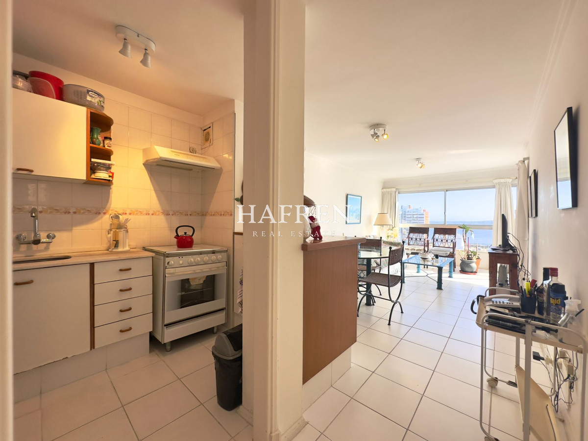 Apartamento ID.81 - Apto en venta de 2 dormitorios, 2 baños, con vista al mar!
